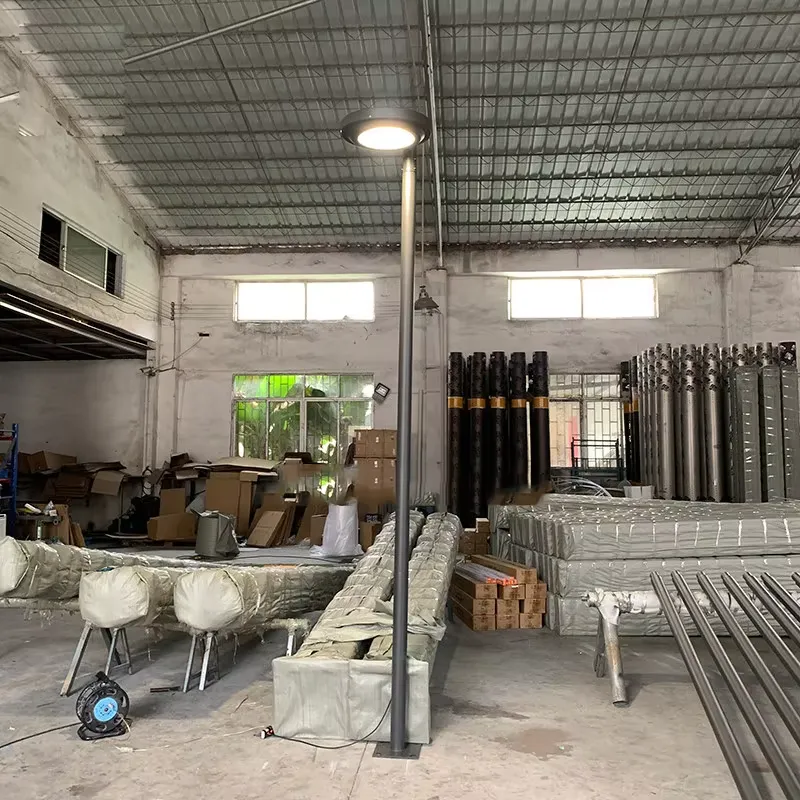 Çelik Direkli LED Bahçe Lambas - Outdoor Lighting The Range incelemesi ve fiyatı